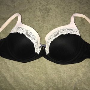 Victoria Secret body Bra 34D